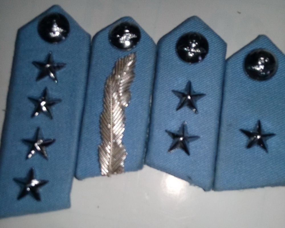Collar tab with Metal Button and Stars
